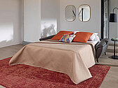 Kožna sofa Kent, braon boje u modernom ambijentu, razbučena u ležaj za spavanje